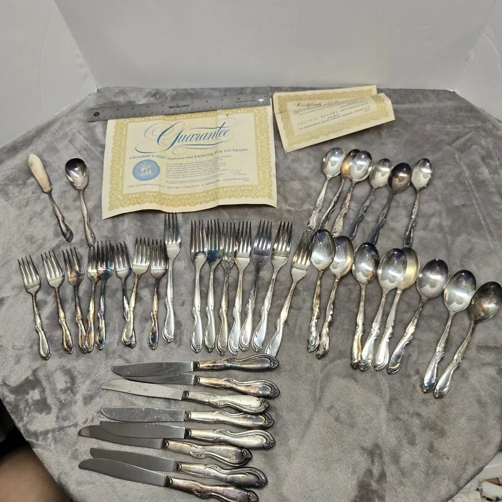Rogers & Bro International Silver Daybreak Silverplate Flatware Set 40pc Vintage